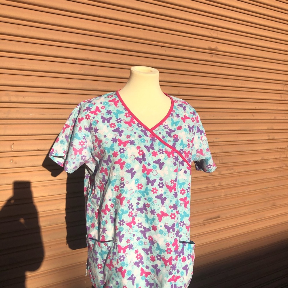 Scrub top